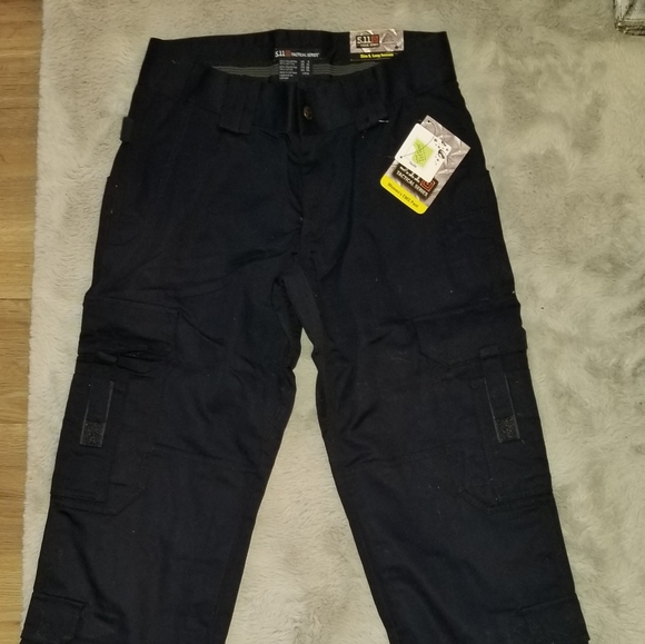 5.11 Tactical Women's pants NWT - Picture 2 of 3